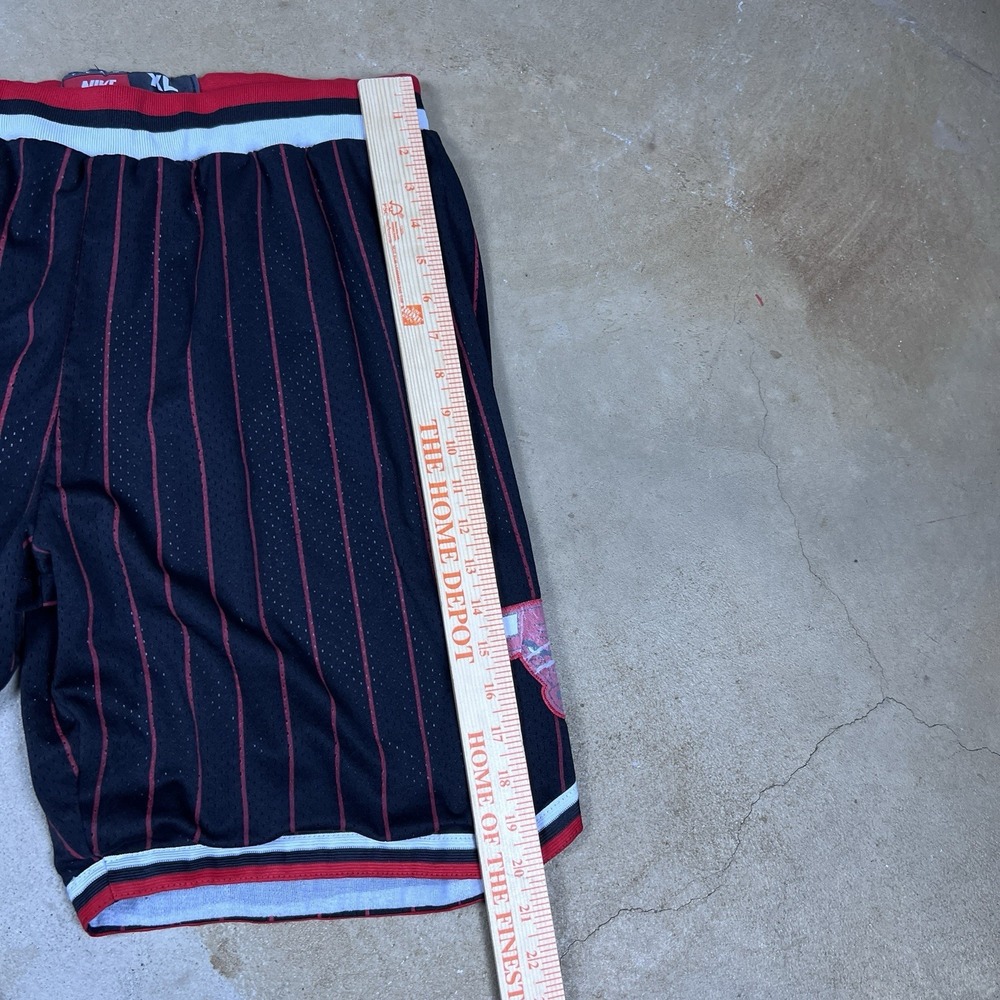 Vtg Rare NBA Chicago Bulls 50th Gold Logo Authentic Nike Shorts ONE SZ FITS ALL - Picture 6 of 8